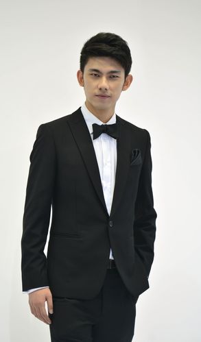 鲜余泽 跟组制片负责人